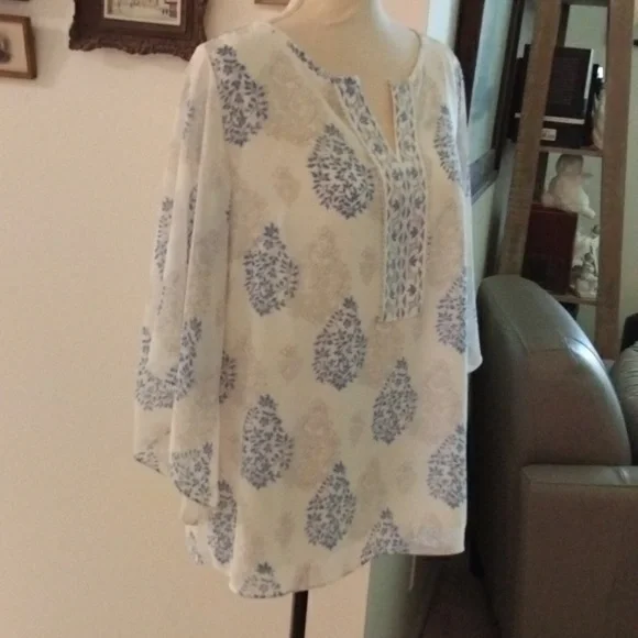 NWOT Belle by Kim Gravel Boho Top Size M - Picture 2 of 10